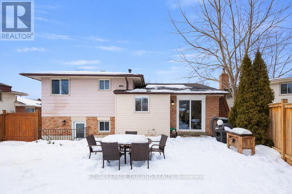 373 Blue Forest Drive, London North, Ontario  N6G 3K1 - Photo 37 - X12793608