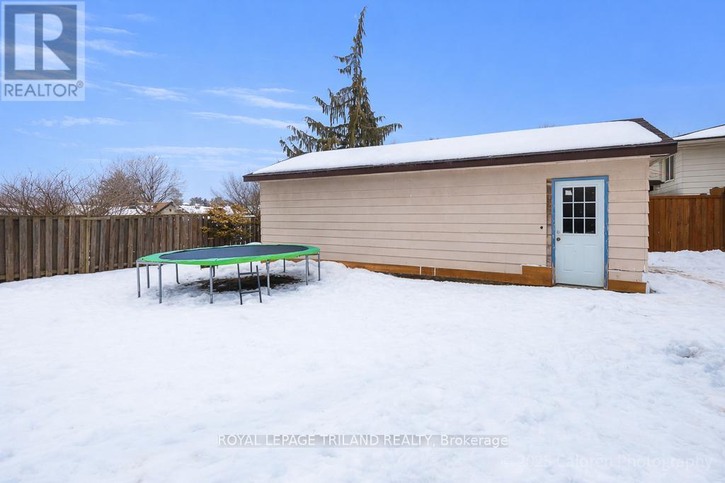 373 Blue Forest Drive, London North, Ontario  N6G 3K1 - Photo 39 - X12793608