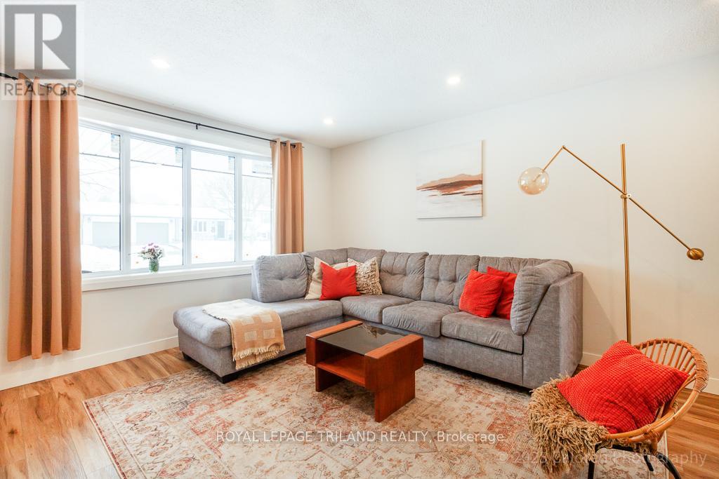 373 Blue Forest Drive, London North, Ontario  N6G 3K1 - Photo 4 - X12793608