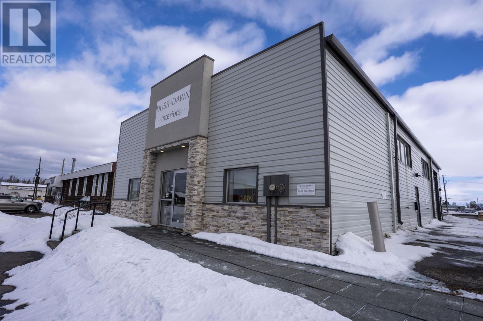 909 Alloy Dr, Thunder Bay, Ontario  P7B 5Z8 - Photo 2 - TB2600240