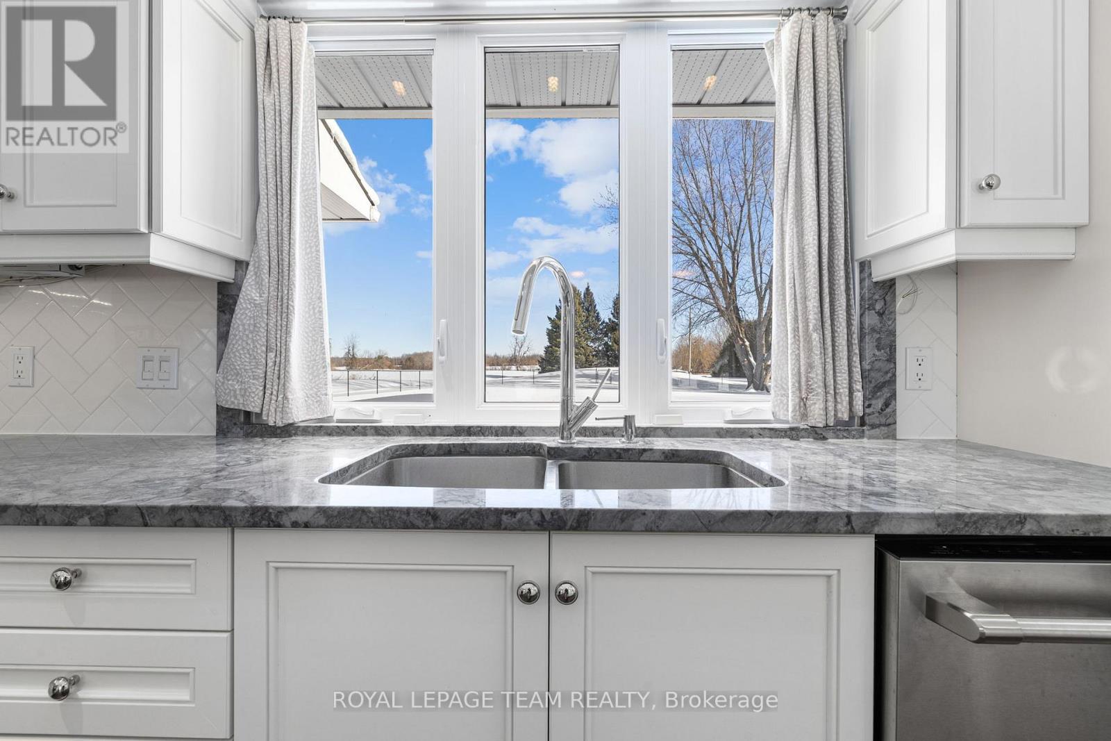 1667 River Road, Ottawa, Ontario  K4M 1B4 - Photo 10 - X12793624