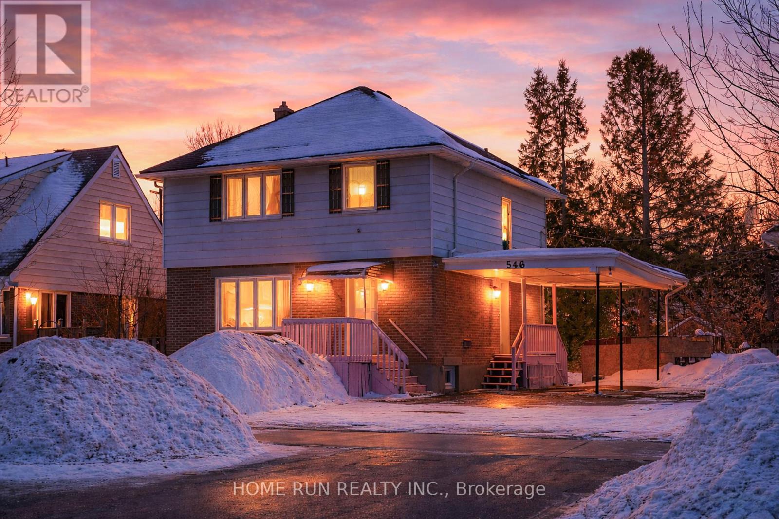 546 Donald Street, Ottawa, Ontario  K1K 1L7 - Photo 3 - X12793692