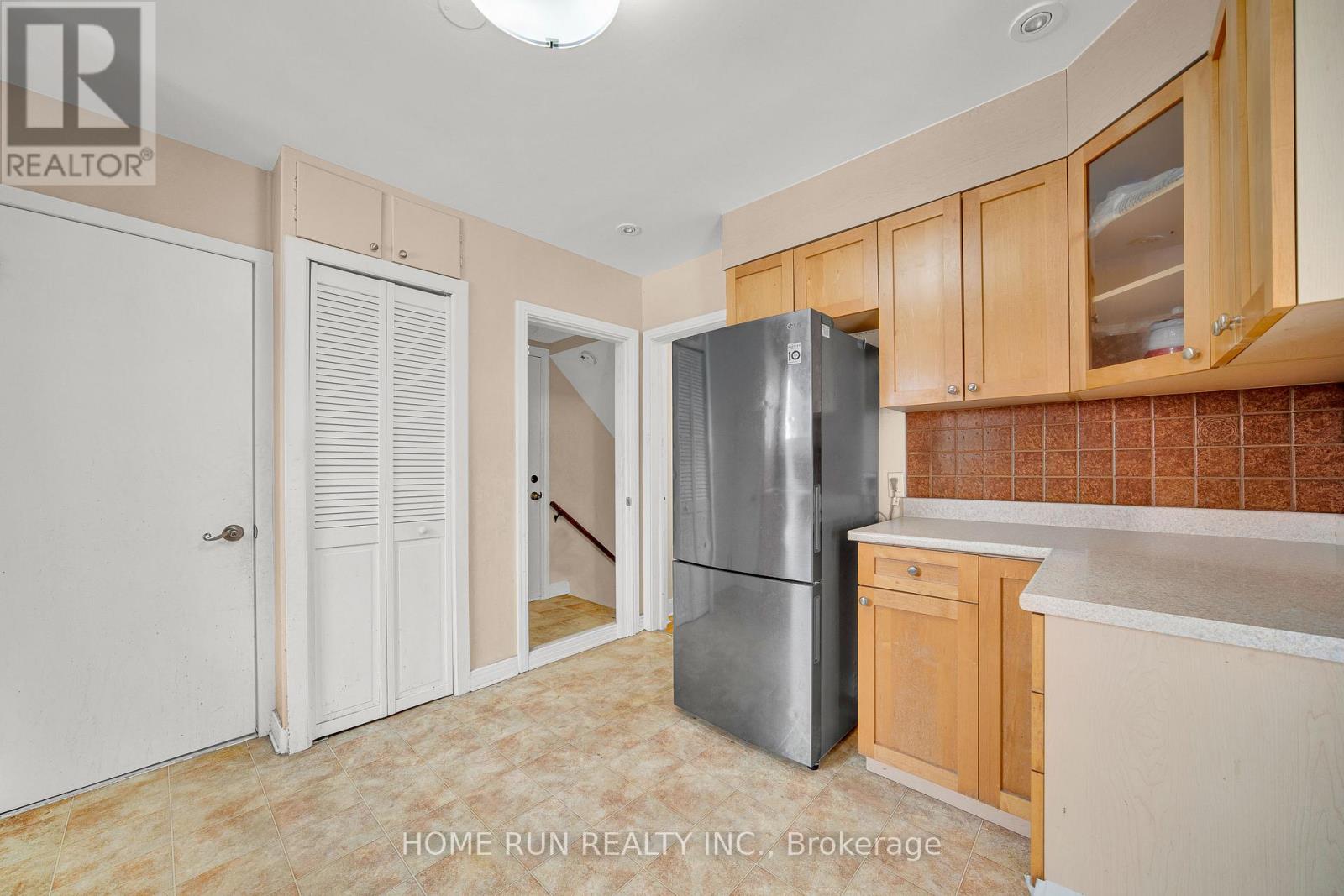 546 Donald Street, Ottawa, Ontario  K1K 1L7 - Photo 8 - X12793692