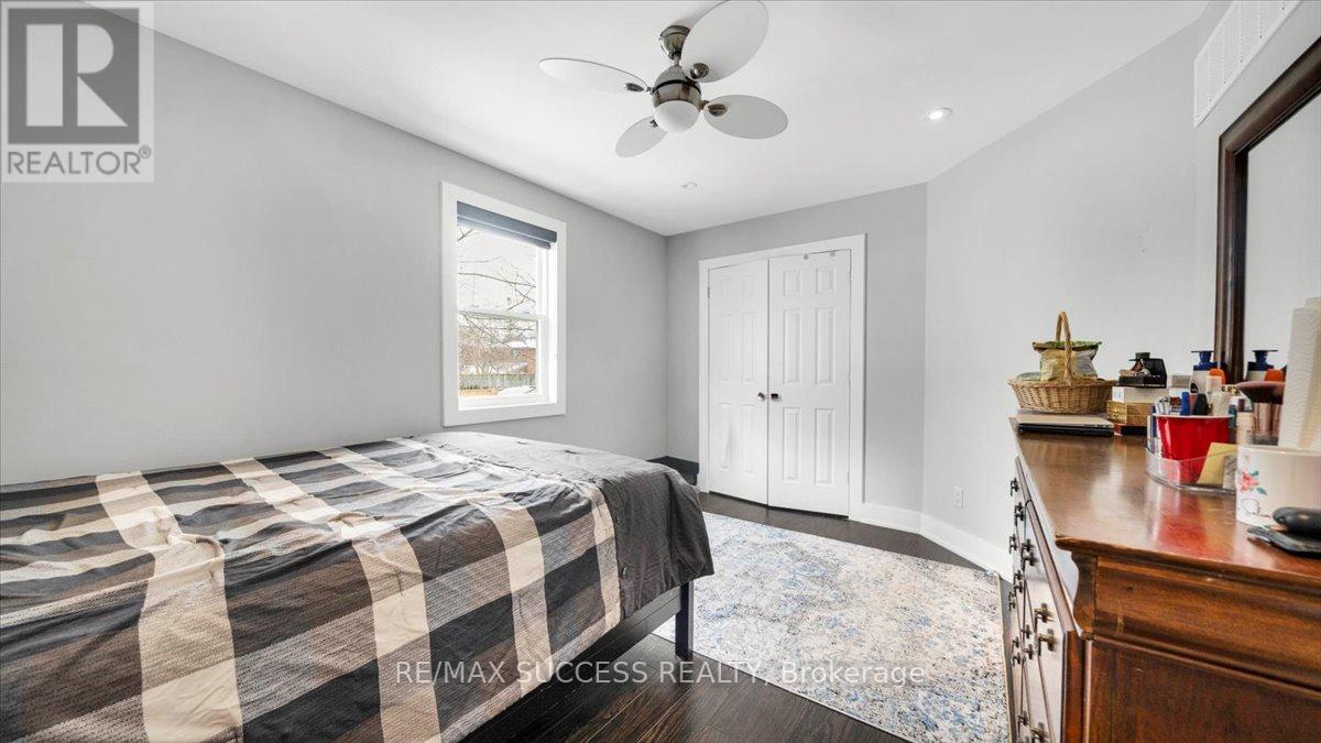 30 Maple Ave N Avenue, Mississauga, Ontario  L5H 2S1 - Photo 15 - W12789064