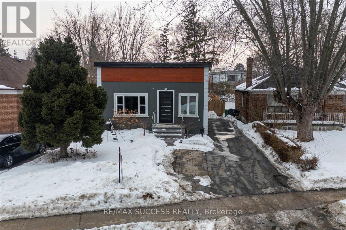 30 Maple Ave N Avenue, Mississauga, Ontario  L5H 2S1 - Photo 41 - W12789064