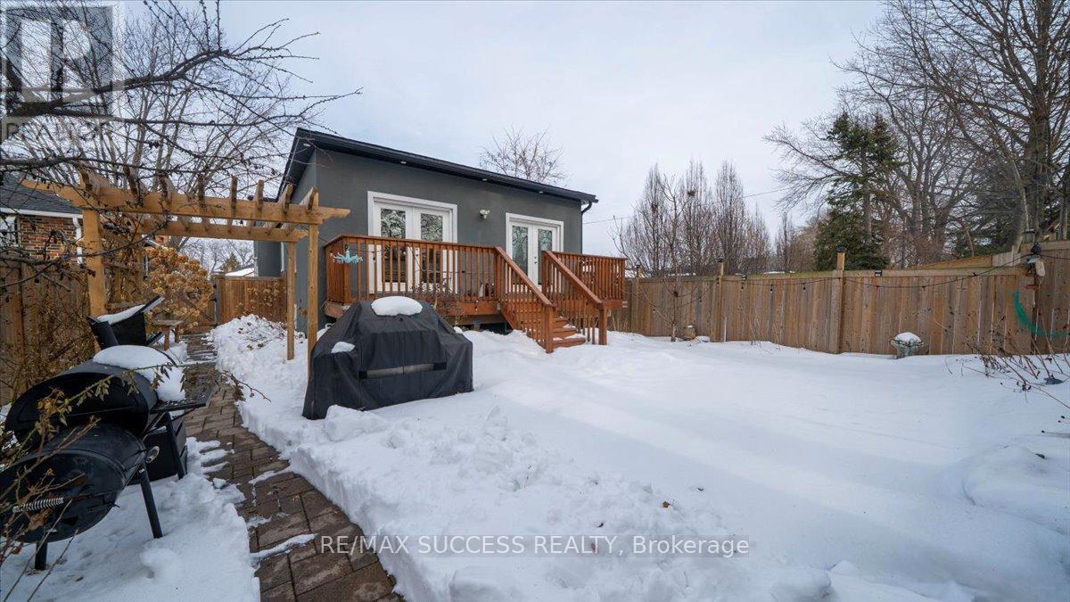 30 Maple Ave N Avenue, Mississauga, Ontario  L5H 2S1 - Photo 32 - W12789064