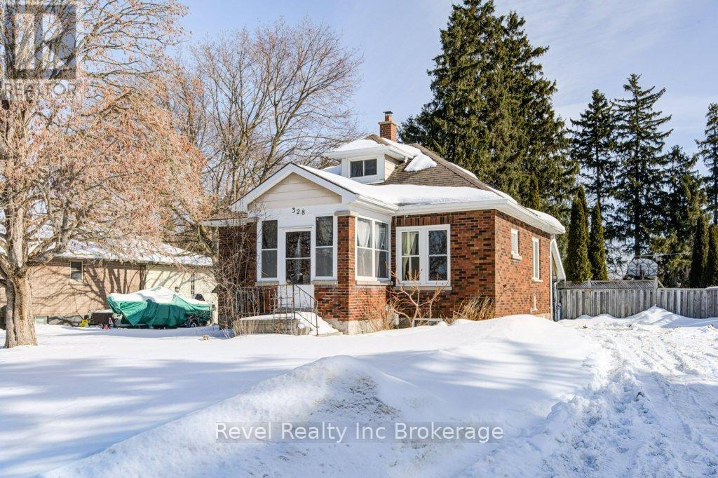 328 Clarke Street N, Woodstock, Ontario  N4S 7N1 - Photo 2 - X12793688