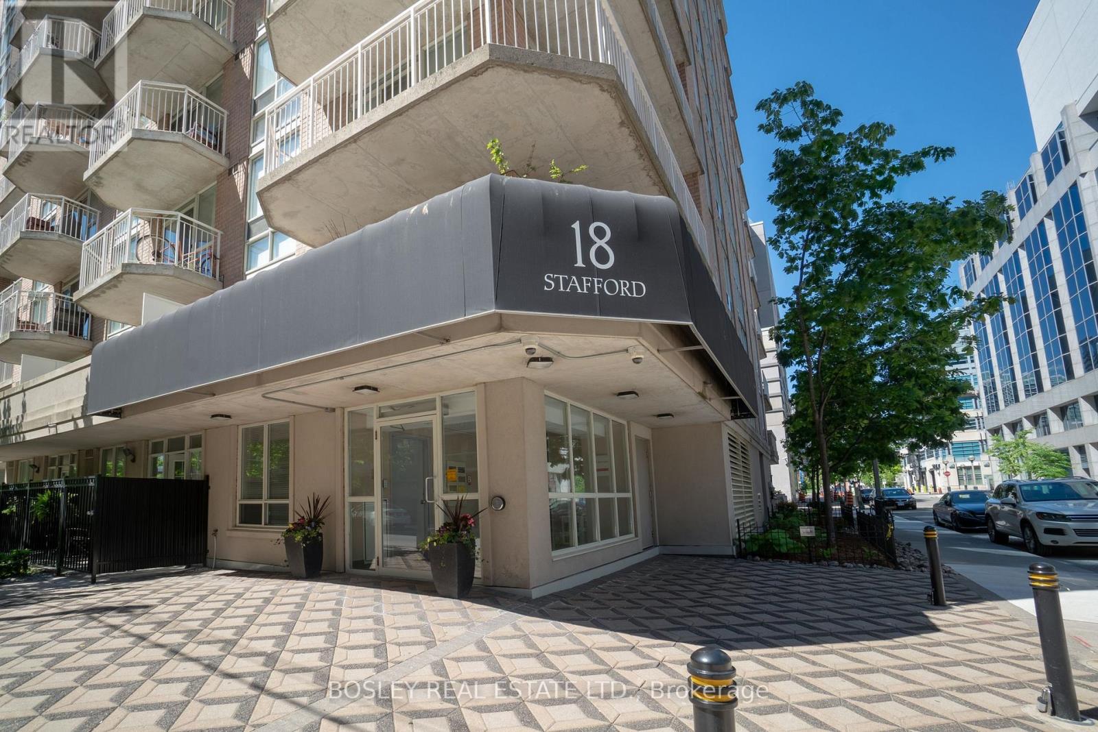 713 - 18 Stafford Street, Toronto, Ontario  M5V 3W4 - Photo 2 - C12793474