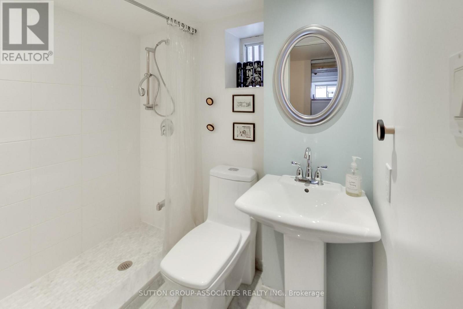 27 Tyrrel Avenue, Toronto (Wychwood), Ontario  M6G 2G1 - Photo 46 - C12793566