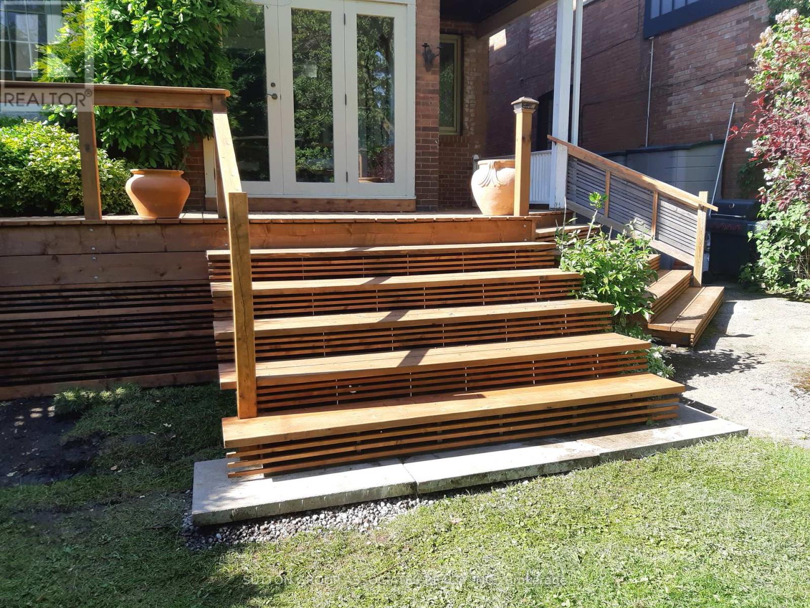 27 Tyrrel Avenue, Toronto (Wychwood), Ontario  M6G 2G1 - Photo 47 - C12793566