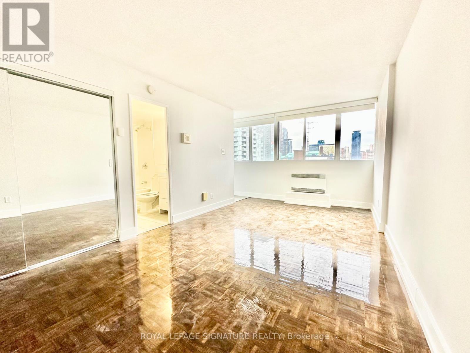 1213 - 33 Isabella Street, Toronto, Ontario  M4Y 2P7 - Photo 1 - C12793582