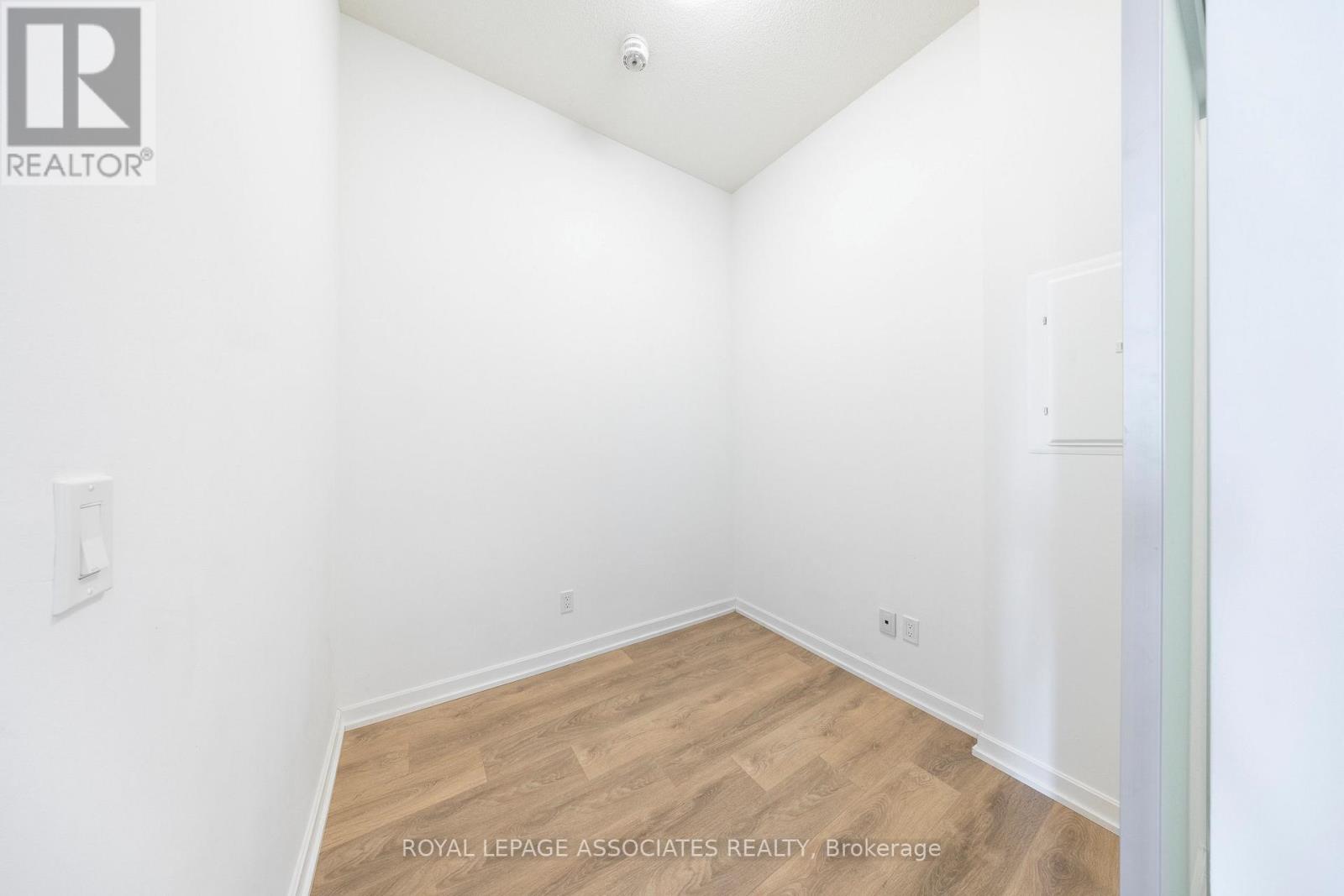 106 - 36 Forest Manor Road, Toronto, Ontario  M2J 1M5 - Photo 3 - C12793640