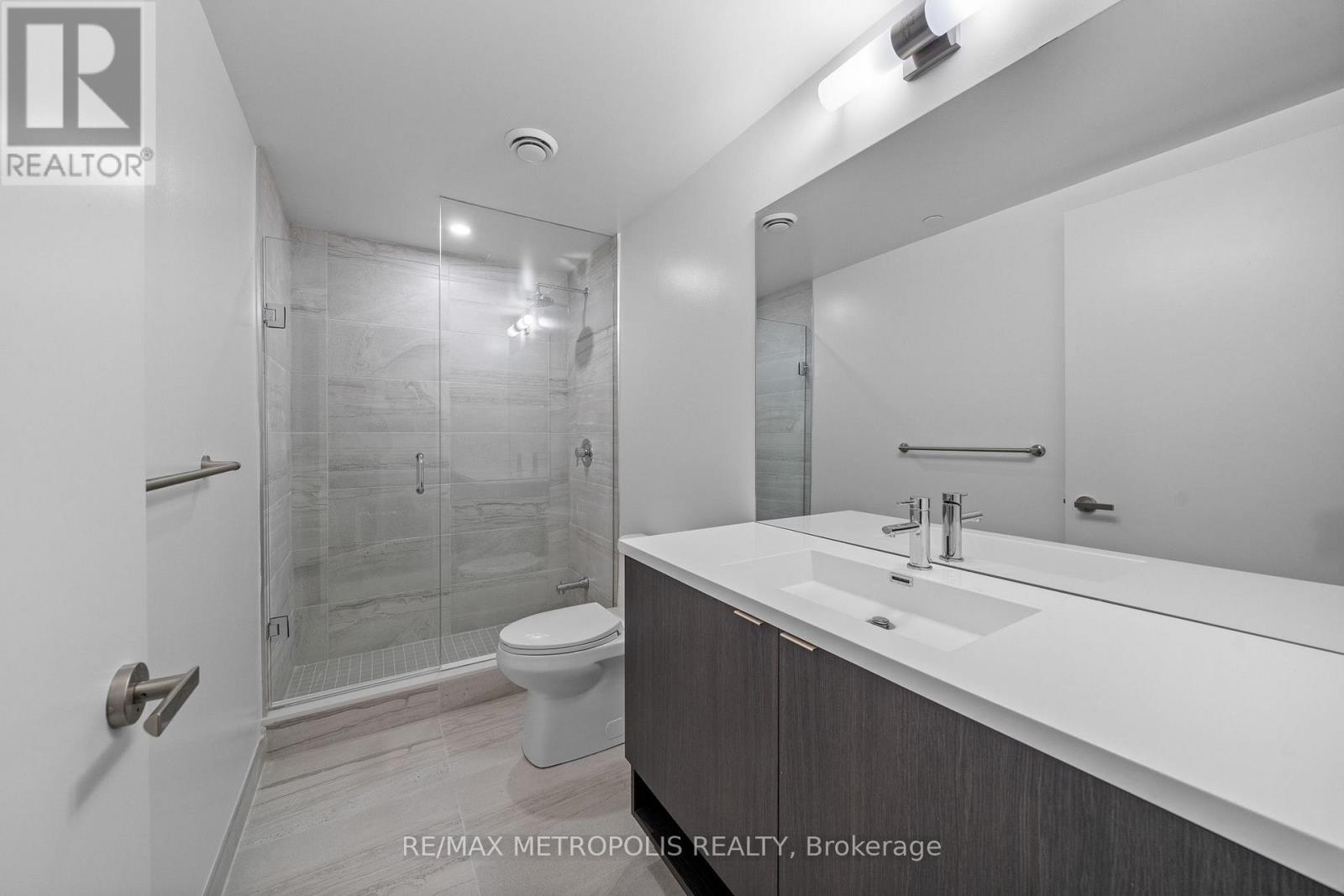 6208 - 138 Downes Street, Toronto, Ontario  M5E 0E4 - Photo 23 - C12793646