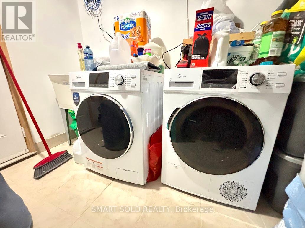 Bsmt - 11 Lurgan Drive, Toronto, Ontario  M2N 2G1 - Photo 7 - C12793690