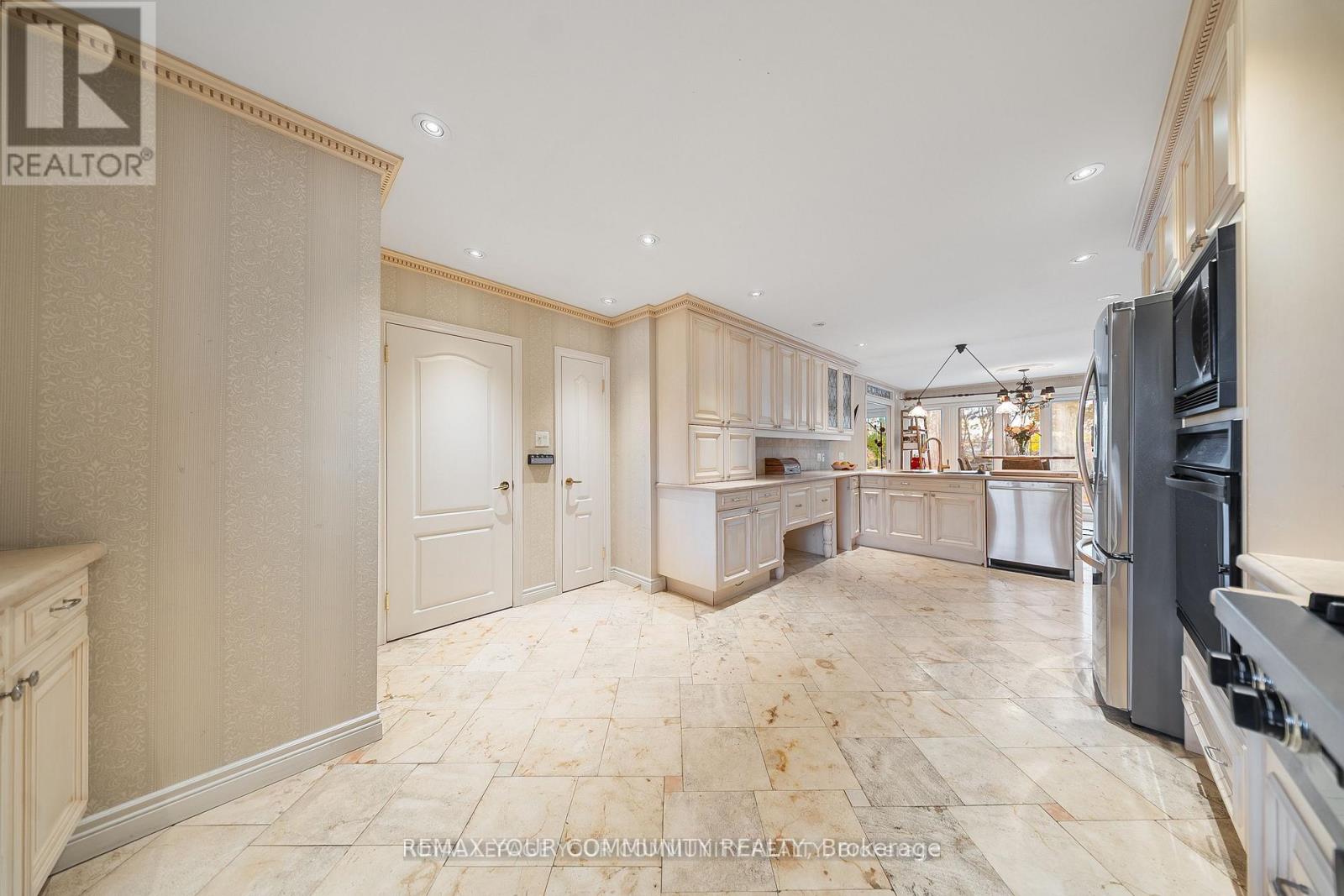 154 Old Yonge Street, Toronto, Ontario  M2P 1P9 - Photo 19 - C12793750