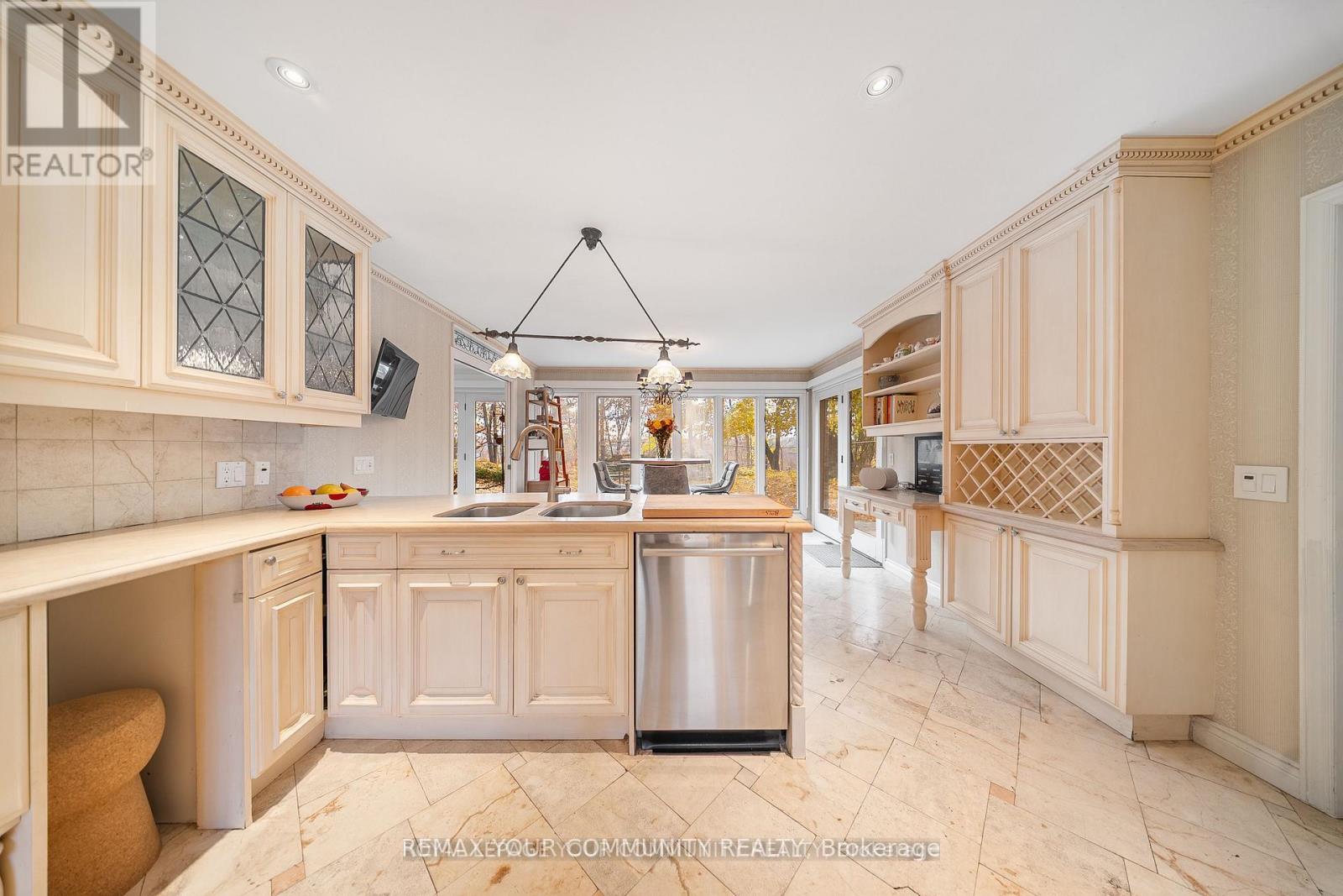 154 Old Yonge Street, Toronto, Ontario  M2P 1P9 - Photo 21 - C12793750