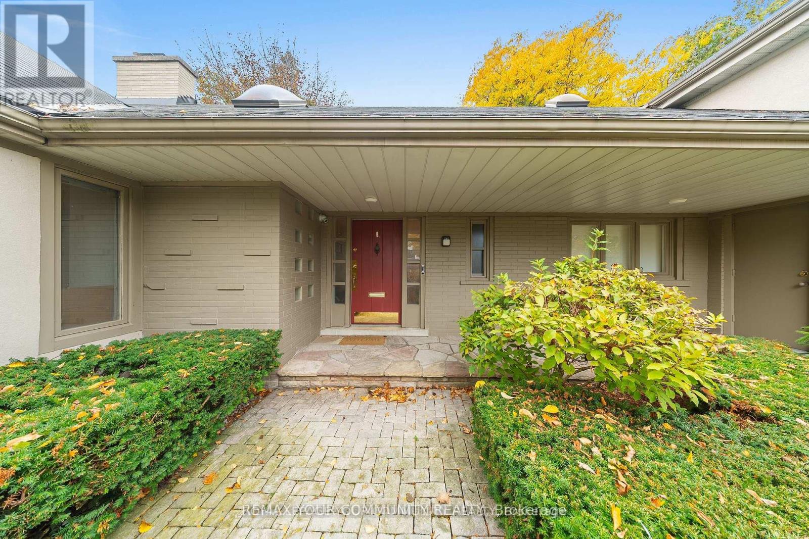 154 Old Yonge Street, Toronto, Ontario  M2P 1P9 - Photo 3 - C12793750