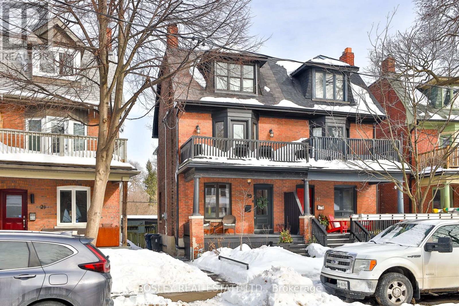 19 RAVINA CRESCENT, Toronto, Ontario