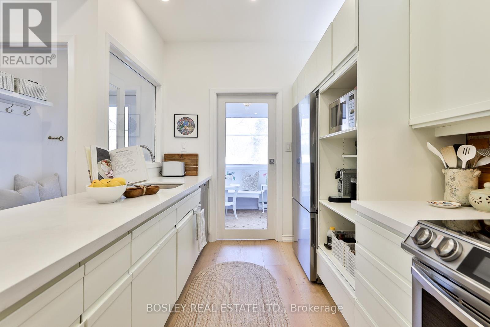 19 Ravina Crescent, Toronto, Ontario  M4J 3L9 - Photo 11 - E12793476