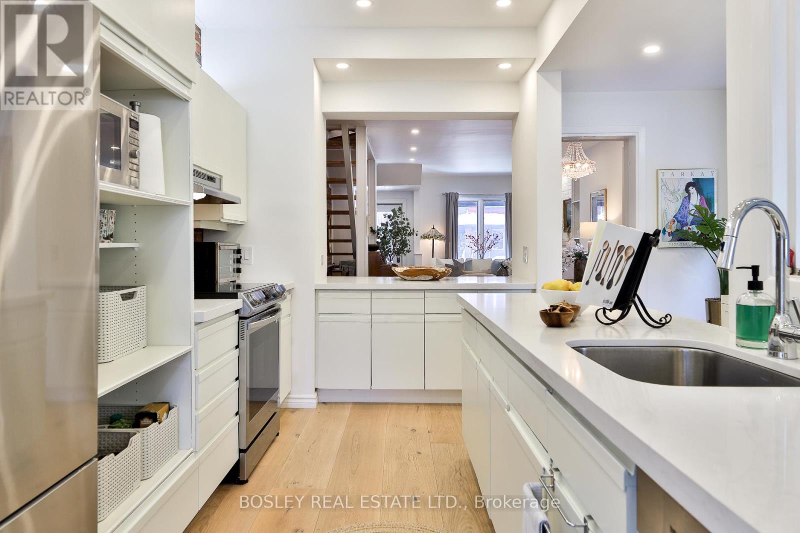 19 Ravina Crescent, Toronto, Ontario  M4J 3L9 - Photo 12 - E12793476