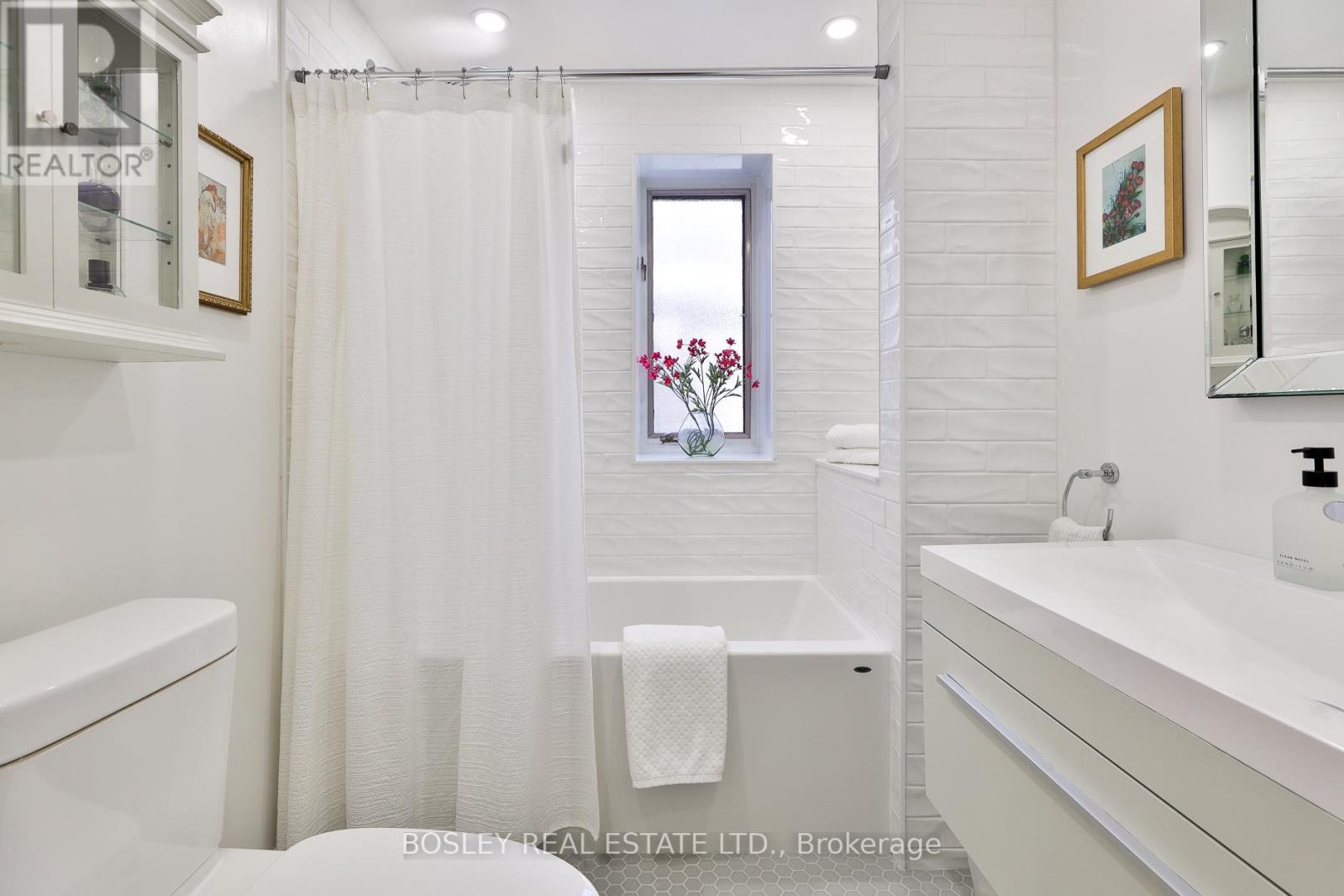 19 Ravina Crescent, Toronto, Ontario  M4J 3L9 - Photo 23 - E12793476