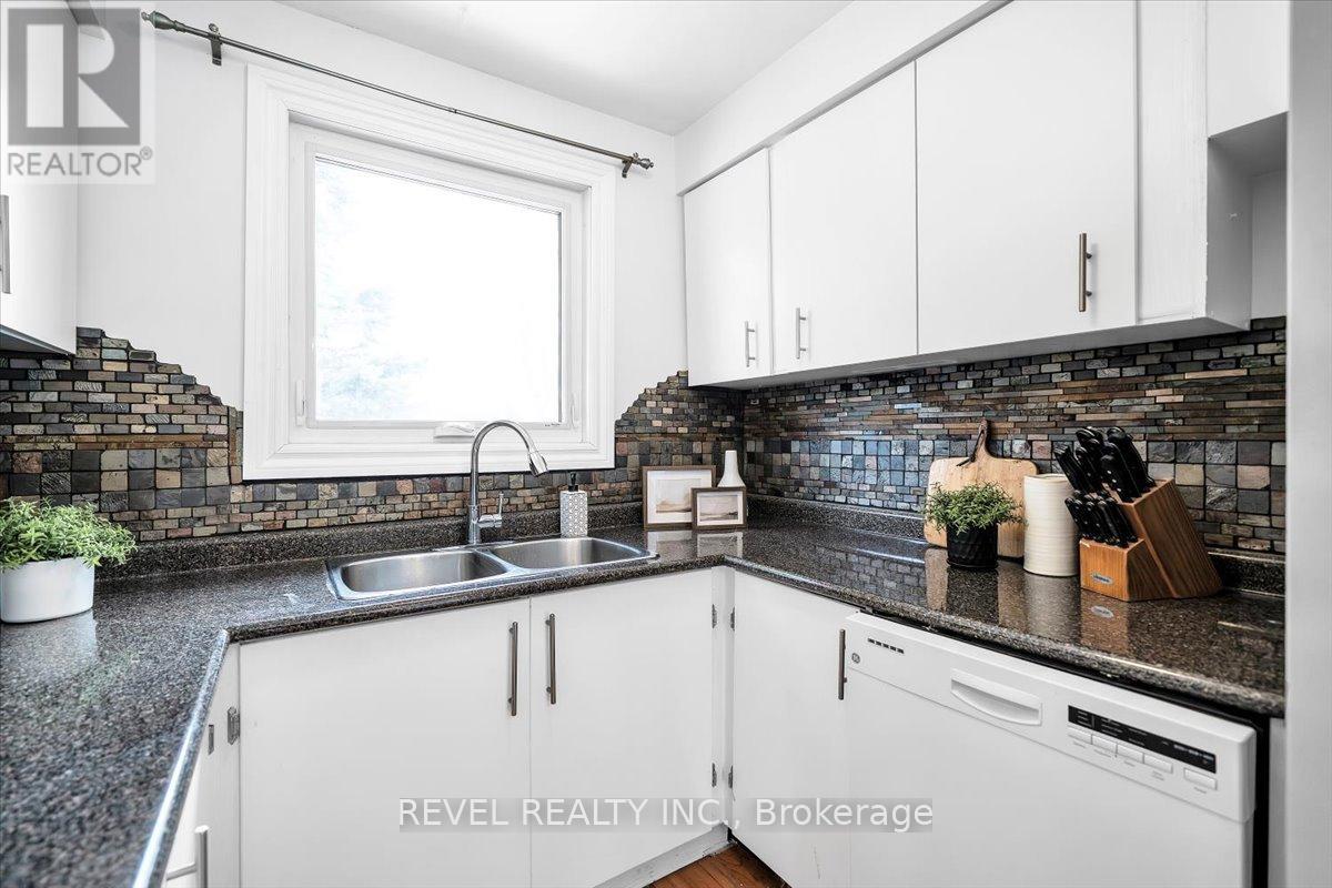 633 Deauville Court, Oshawa, Ontario  L1K 1R1 - Photo 9 - E12793508