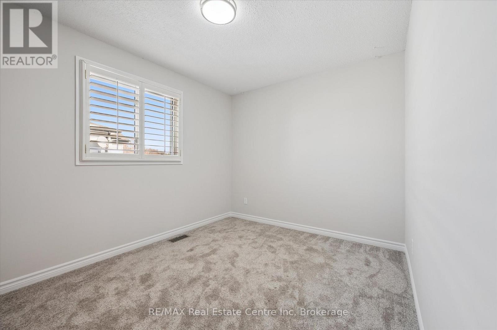 415 Black Street, Centre Wellington, Ontario  N1M 3M7 - Photo 25 - X12789196