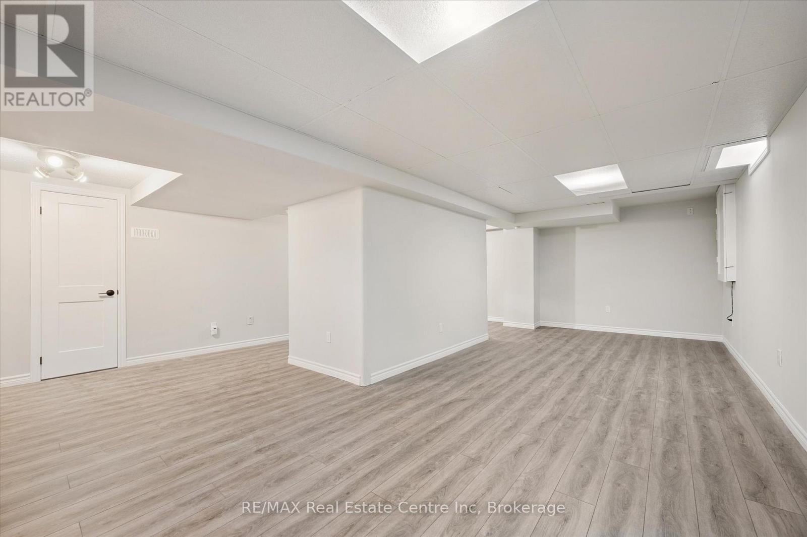 415 Black Street, Centre Wellington, Ontario  N1M 3M7 - Photo 32 - X12789196