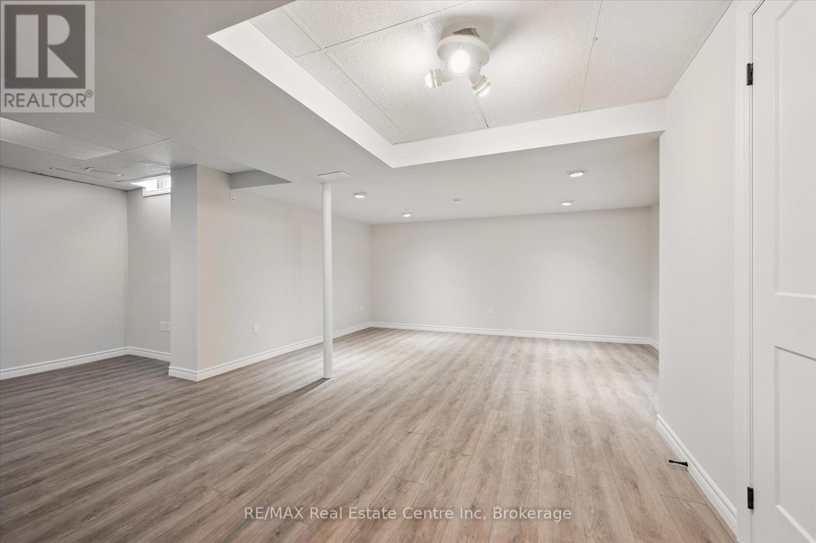 415 Black Street, Centre Wellington, Ontario  N1M 3M7 - Photo 33 - X12789196