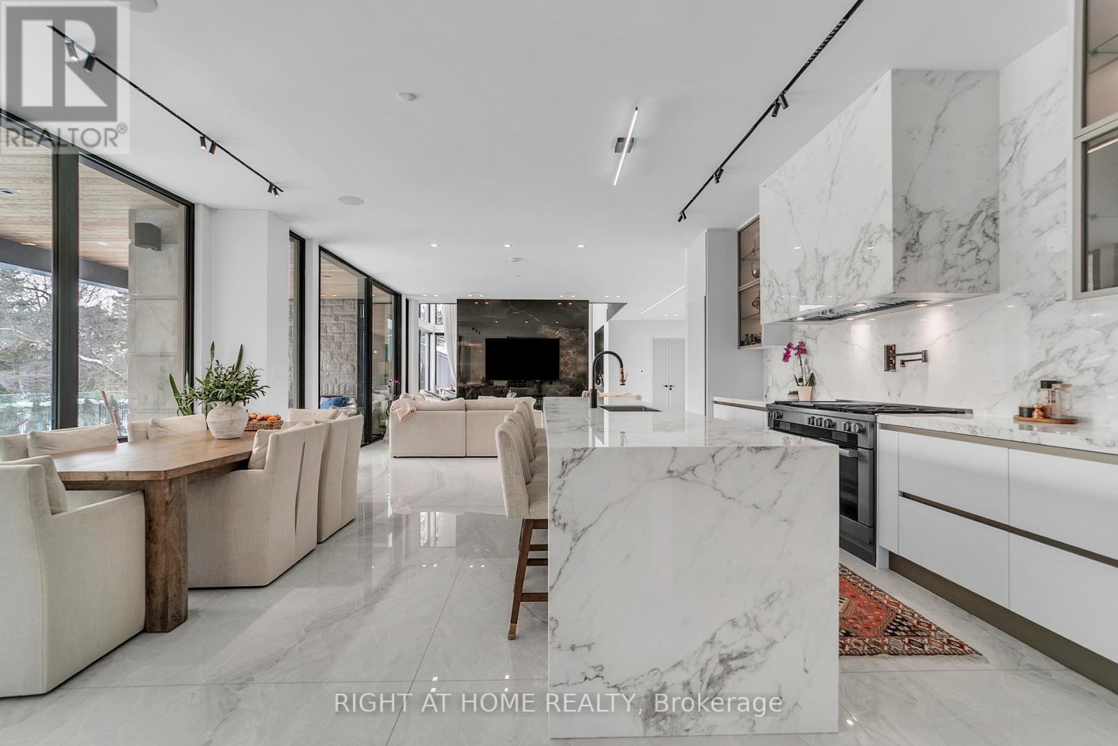 36 Fairway Heights Drive, Markham (Bayview Fairway-Bayview Country Club Estates), Ontario  L3T 3A8 - Photo 15 - N12793530