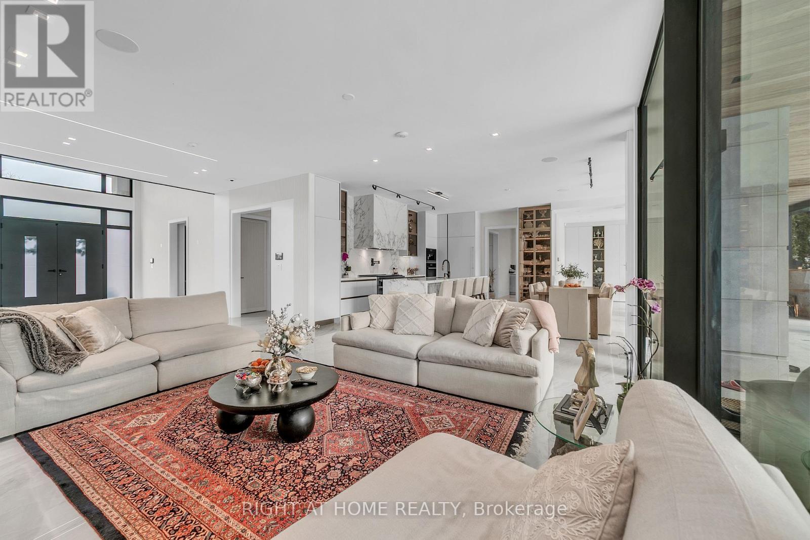 36 Fairway Heights Drive, Markham (Bayview Fairway-Bayview Country Club Estates), Ontario  L3T 3A8 - Photo 18 - N12793530