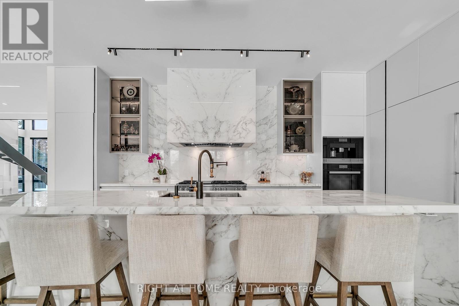 36 Fairway Heights Drive, Markham (Bayview Fairway-Bayview Country Club Estates), Ontario  L3T 3A8 - Photo 20 - N12793530