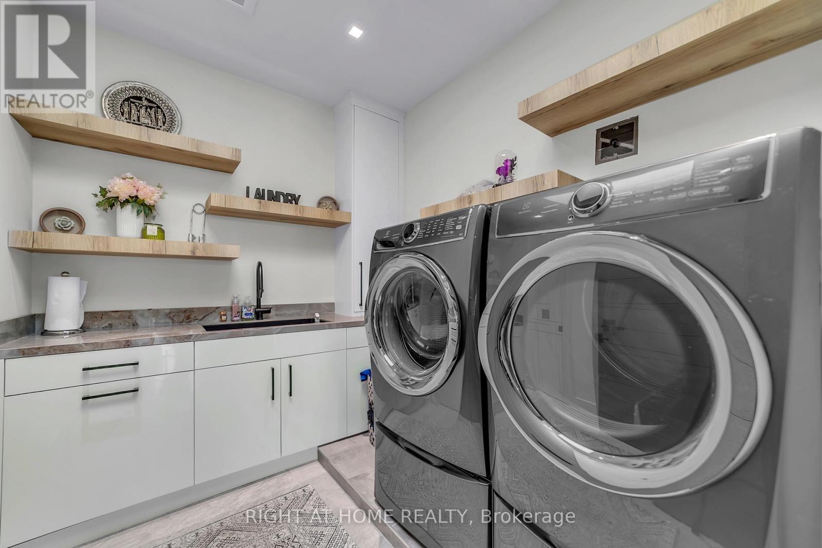 36 Fairway Heights Drive, Markham (Bayview Fairway-Bayview Country Club Estates), Ontario  L3T 3A8 - Photo 32 - N12793530