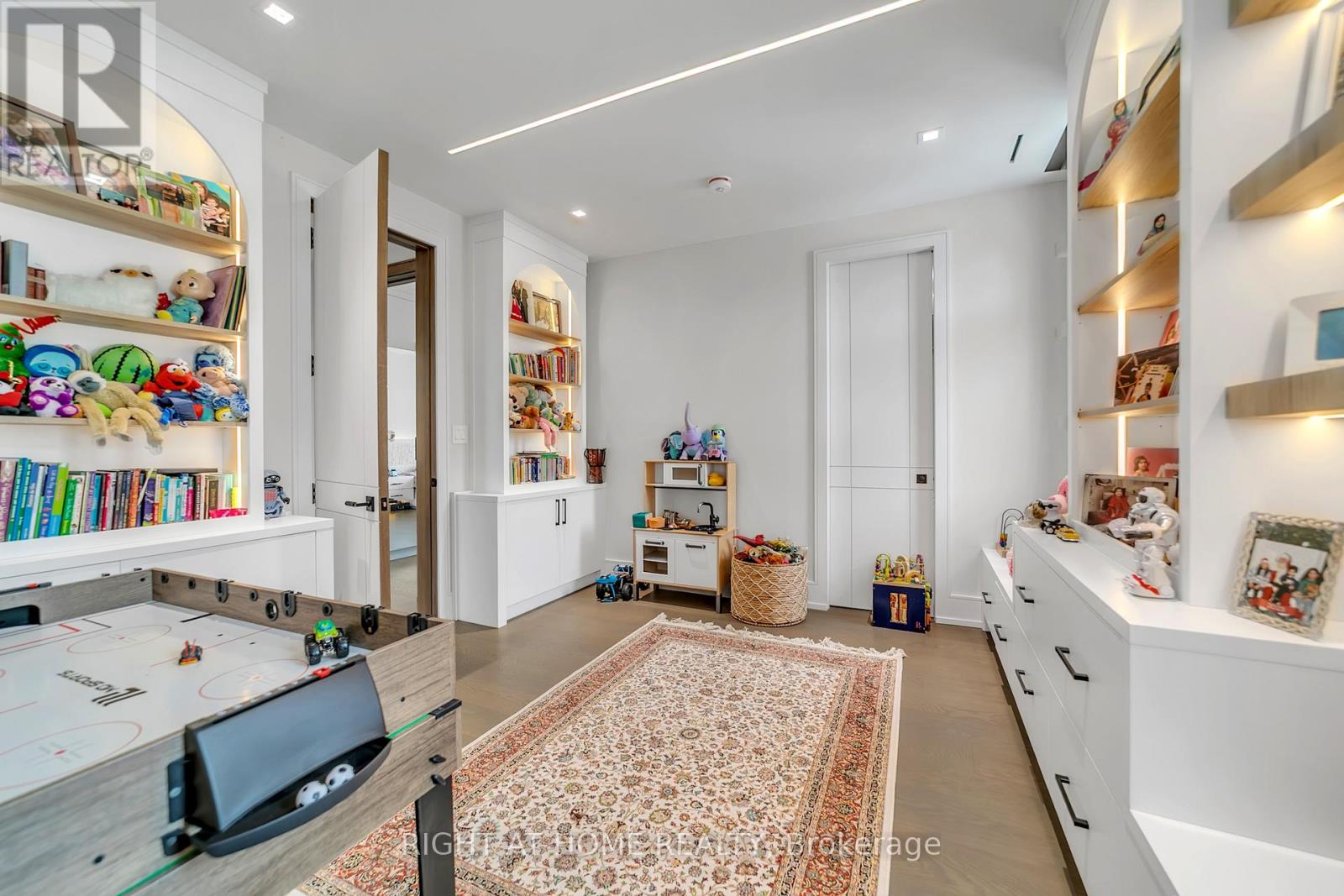 36 Fairway Heights Drive, Markham (Bayview Fairway-Bayview Country Club Estates), Ontario  L3T 3A8 - Photo 33 - N12793530