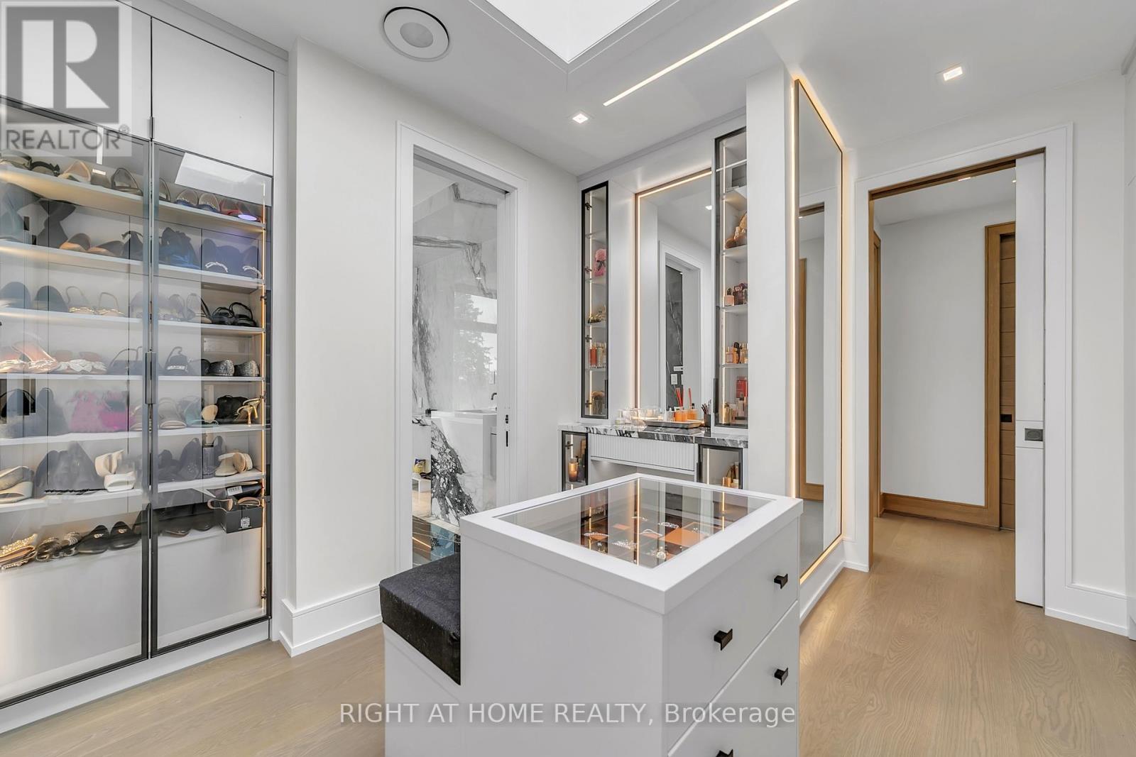 36 Fairway Heights Drive, Markham (Bayview Fairway-Bayview Country Club Estates), Ontario  L3T 3A8 - Photo 34 - N12793530