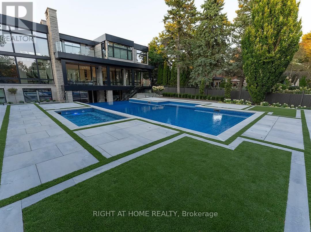 36 Fairway Heights Drive, Markham (Bayview Fairway-Bayview Country Club Estates), Ontario  L3T 3A8 - Photo 7 - N12793530