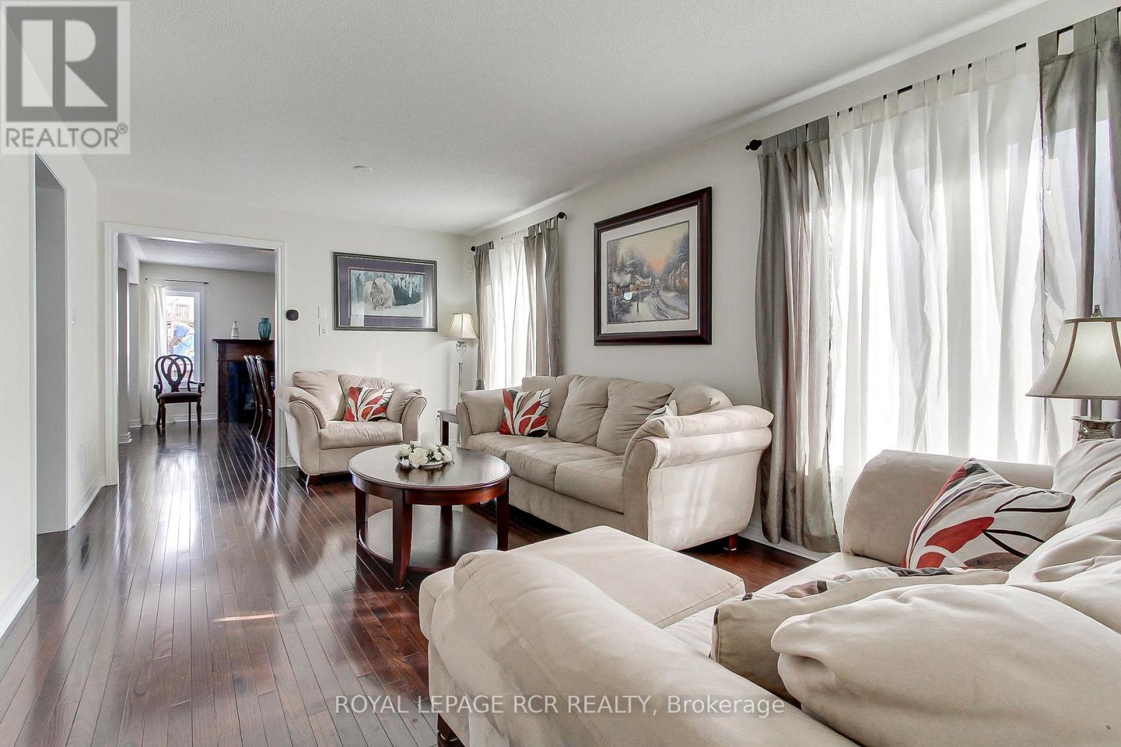 500 Woodspring Avenue, Newmarket (Woodland Hill), Ontario  L9N 0C2 - Photo 12 - N12793562