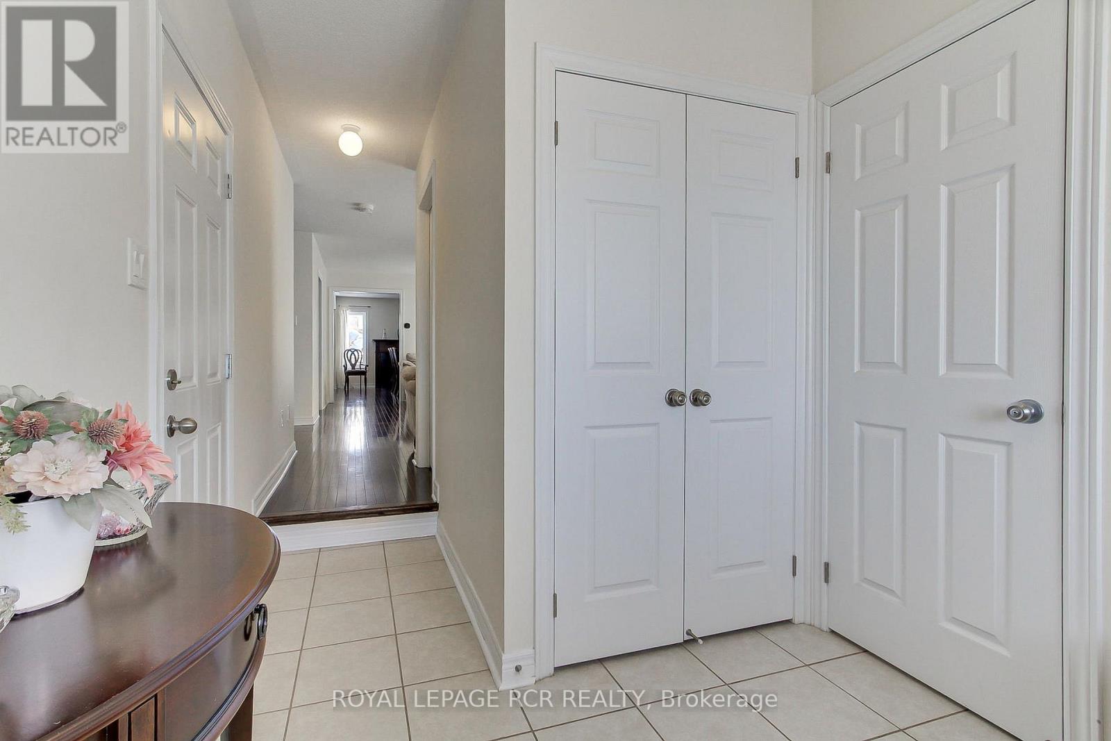 500 Woodspring Avenue, Newmarket (Woodland Hill), Ontario  L9N 0C2 - Photo 8 - N12793562