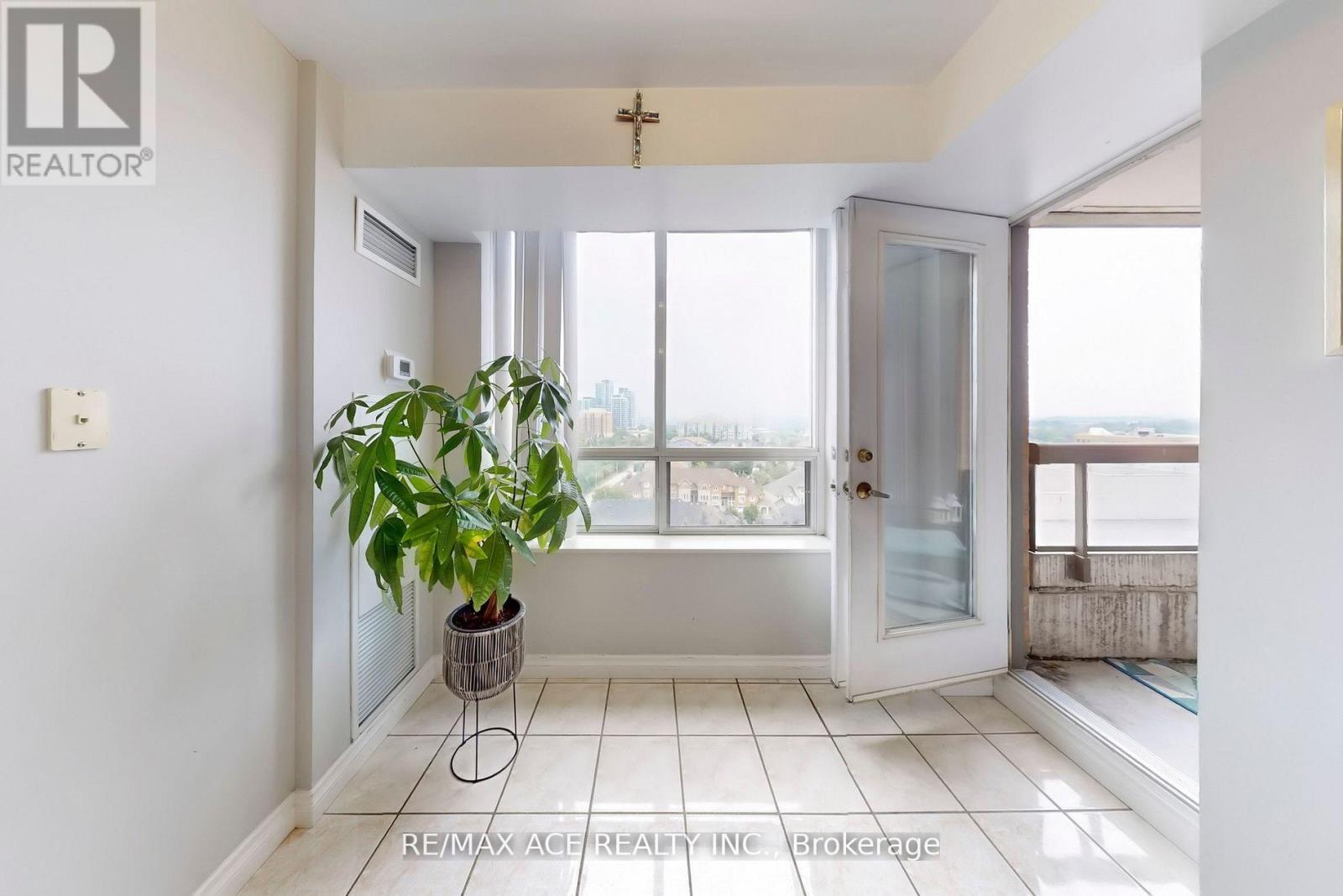 1108 - 29 Northern Heights Drive, Richmond Hill (Langstaff), Ontario  L4B 4L8 - Photo 16 - N12793590