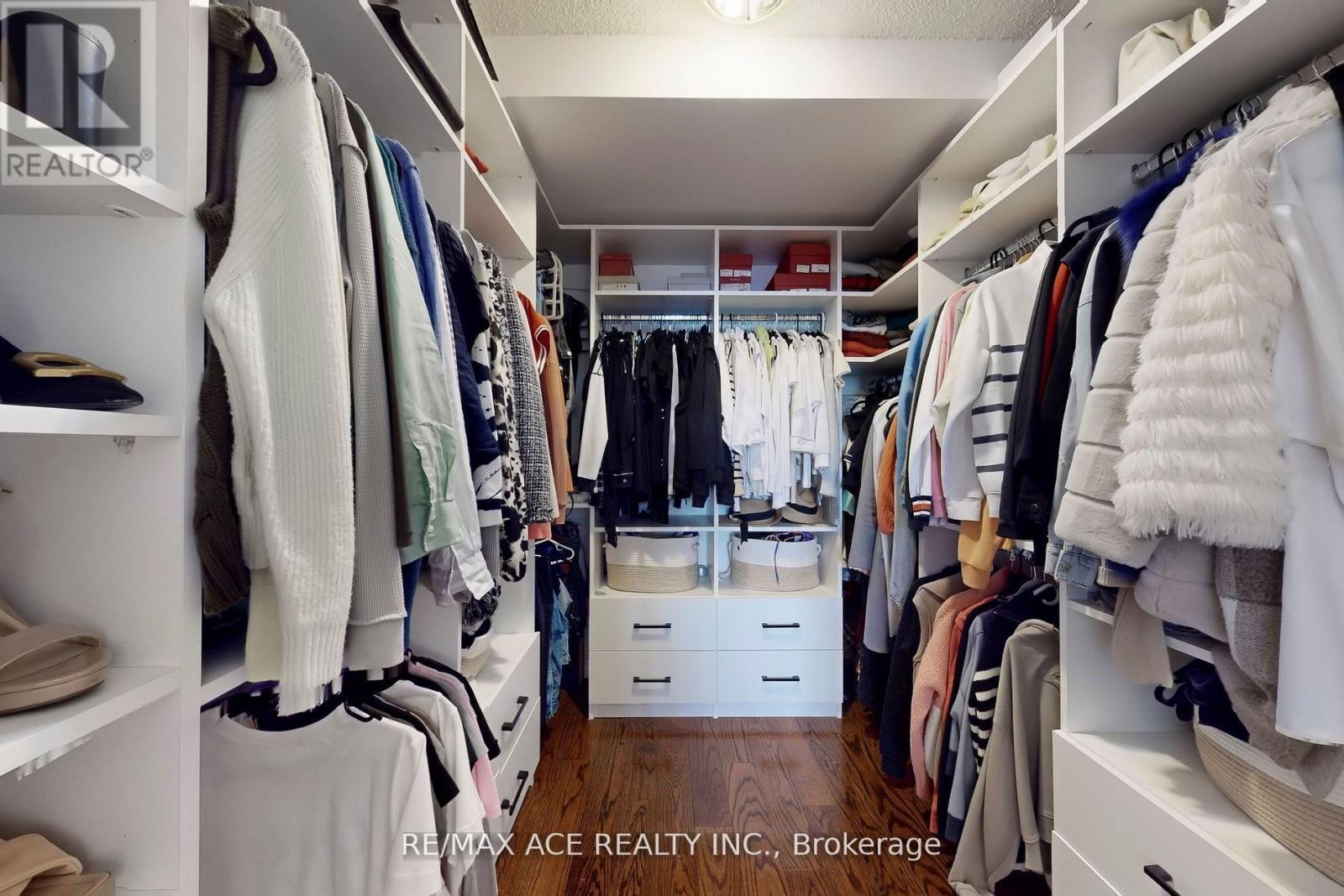 1108 - 29 Northern Heights Drive, Richmond Hill (Langstaff), Ontario  L4B 4L8 - Photo 22 - N12793590