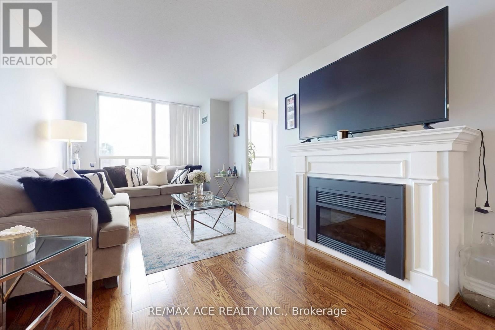 1108 - 29 Northern Heights Drive, Richmond Hill (Langstaff), Ontario  L4B 4L8 - Photo 6 - N12793590