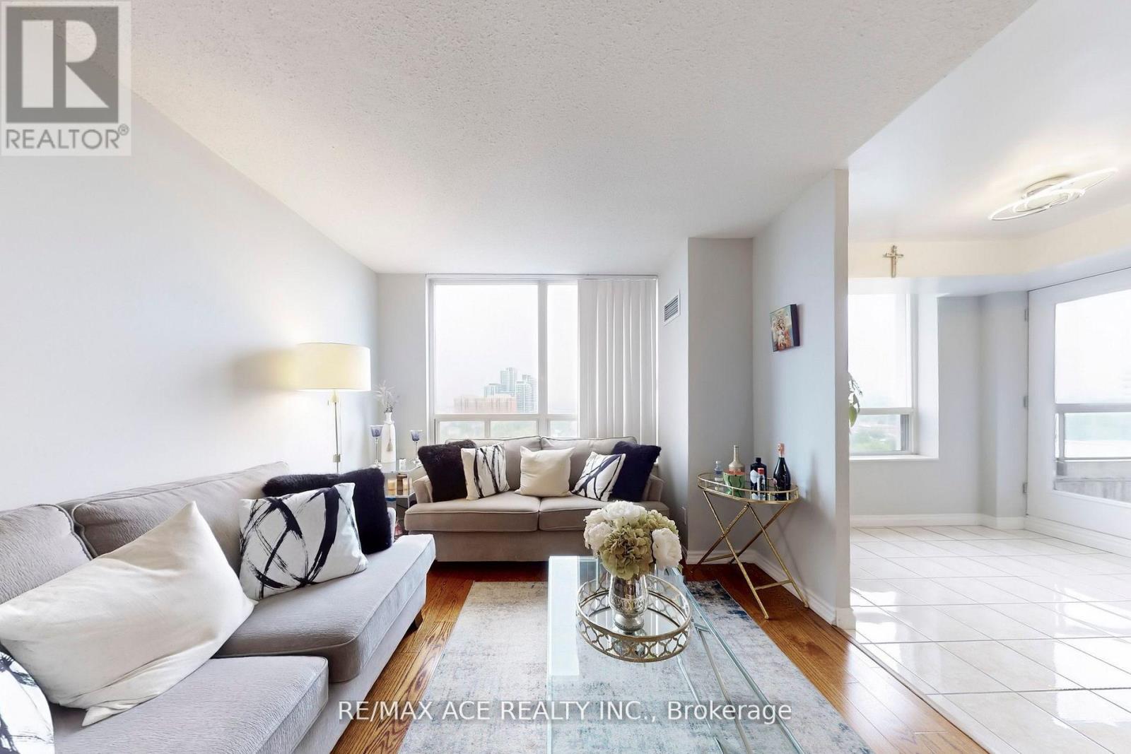 1108 - 29 Northern Heights Drive, Richmond Hill (Langstaff), Ontario  L4B 4L8 - Photo 7 - N12793590