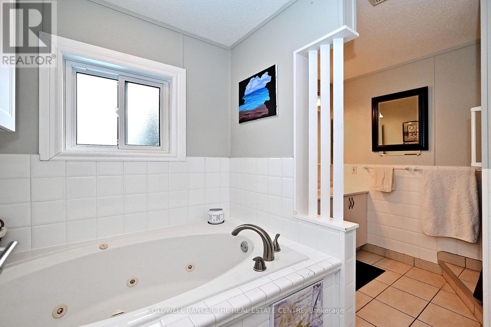 22 Sunrise Circle, Bradford West Gwillimbury, Ontario  L3Z 3W9 - Photo 32 - N12793604