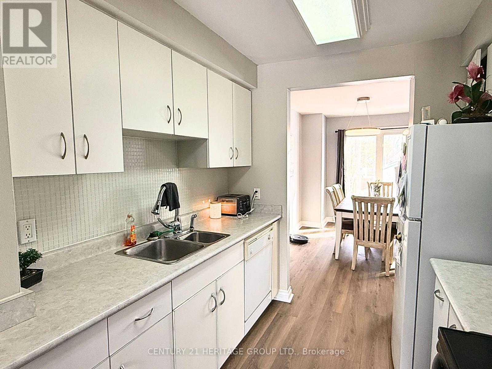 5 - 113 North Street, Georgina, Ontario  L0E 1R0 - Photo 6 - N12793766