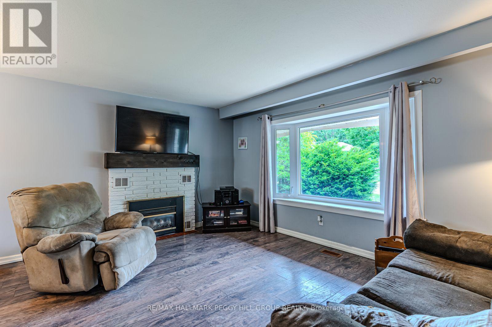 423 Mary Street, Orillia, Ontario  L3V 3G5 - Photo 3 - S12793528