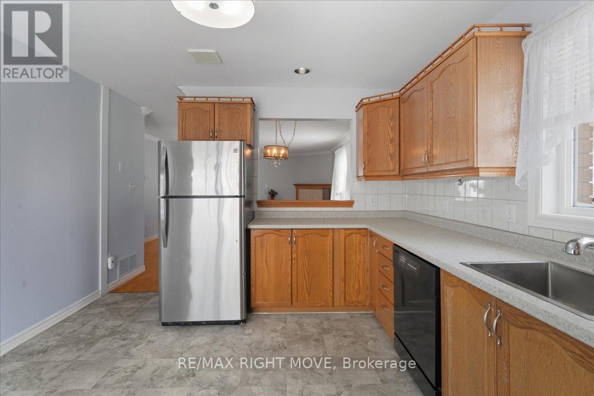 110 Livingstone Street W, Barrie, Ontario  L4N 7J4 - Photo 11 - S12793572