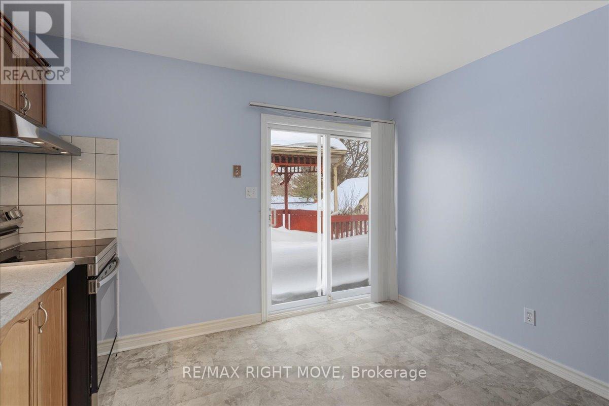 110 Livingstone Street W, Barrie, Ontario  L4N 7J4 - Photo 12 - S12793572