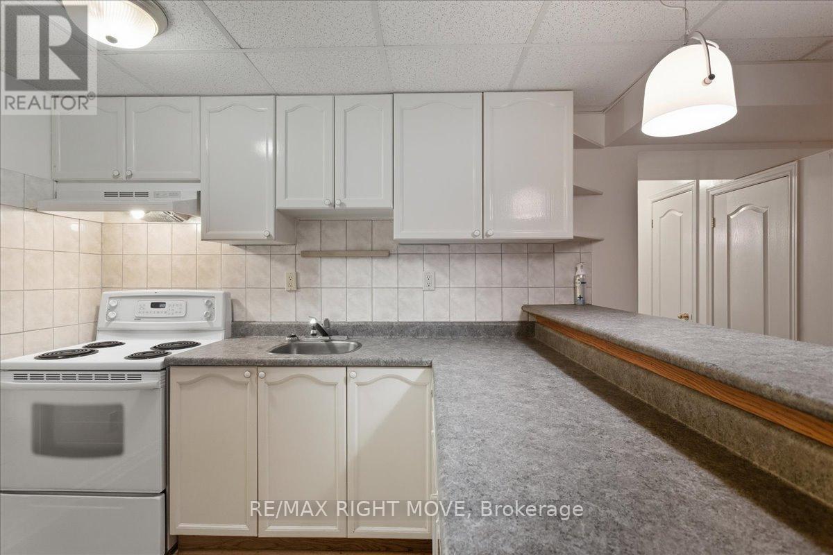 110 Livingstone Street W, Barrie, Ontario  L4N 7J4 - Photo 35 - S12793572