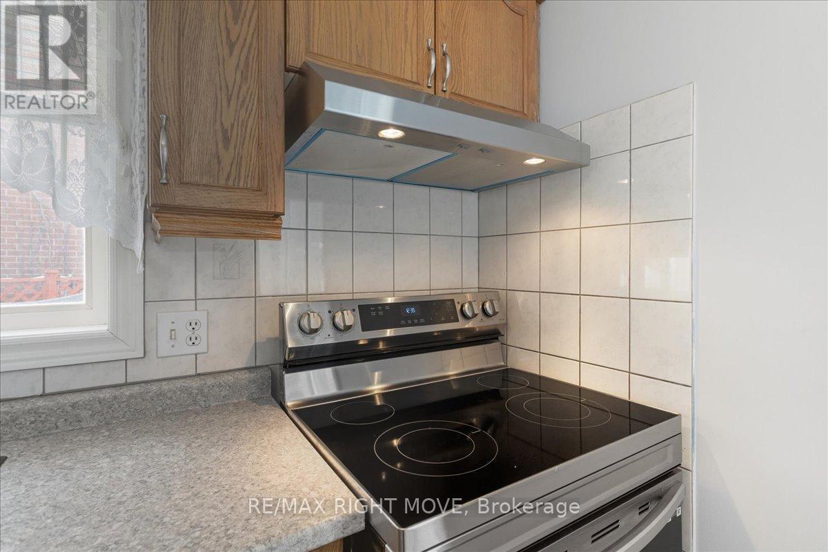 110 Livingstone Street W, Barrie, Ontario  L4N 7J4 - Photo 9 - S12793572