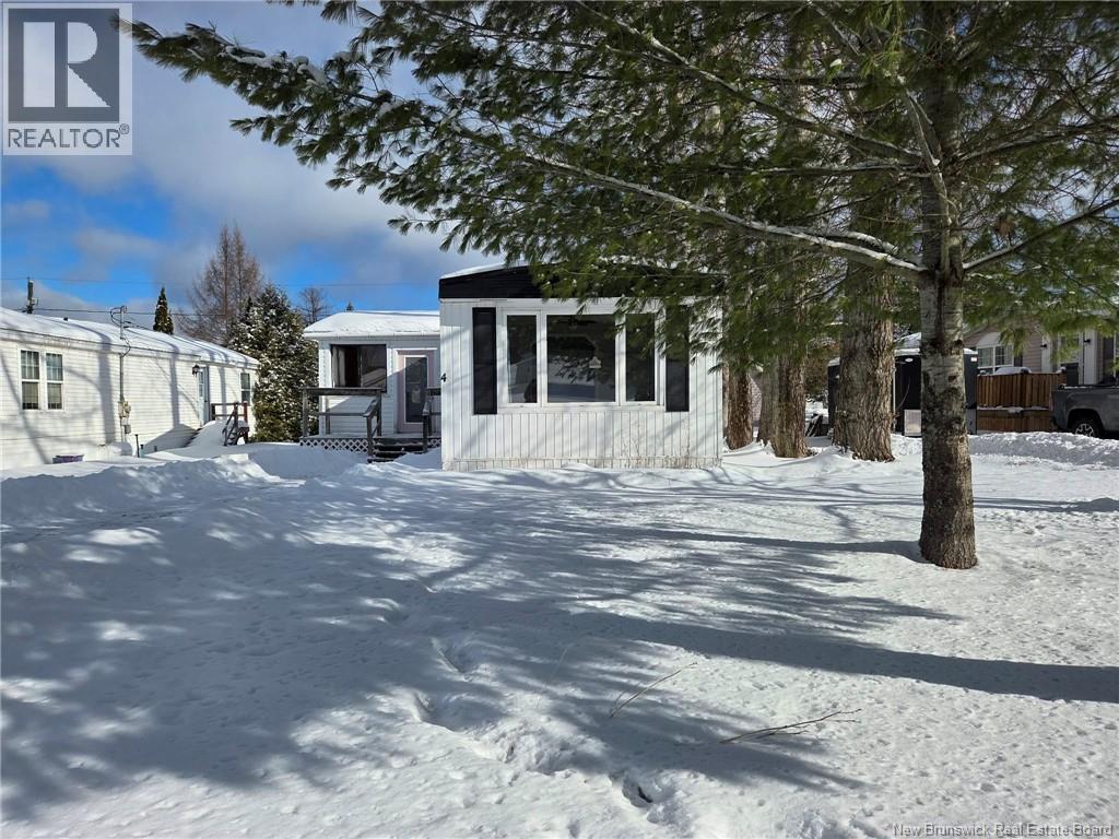 4 Leslee Drive, Lincoln, New Brunswick